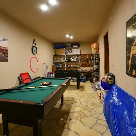 Ivana Zadarvillas Lisicici