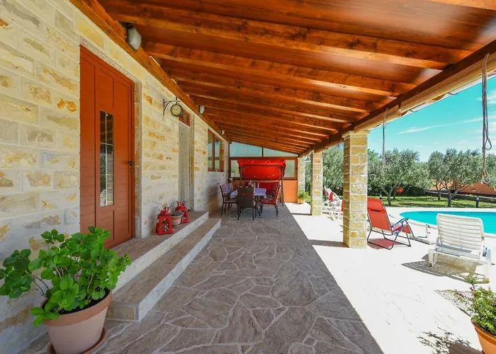 Ivana Zadarvillas Βίλα *