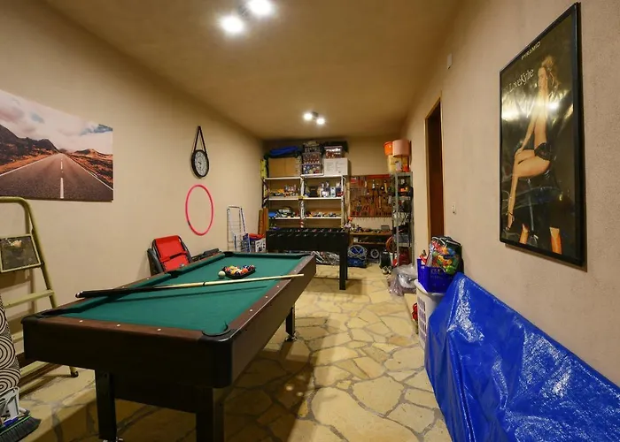 Ivana Zadarvillas Lisicici